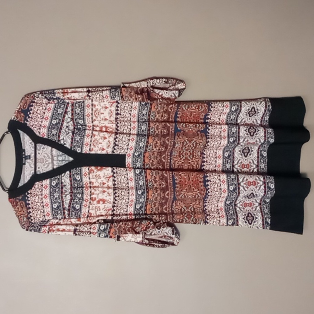 Sami & Jo Patterned Dress w Button up Sleeves Size L